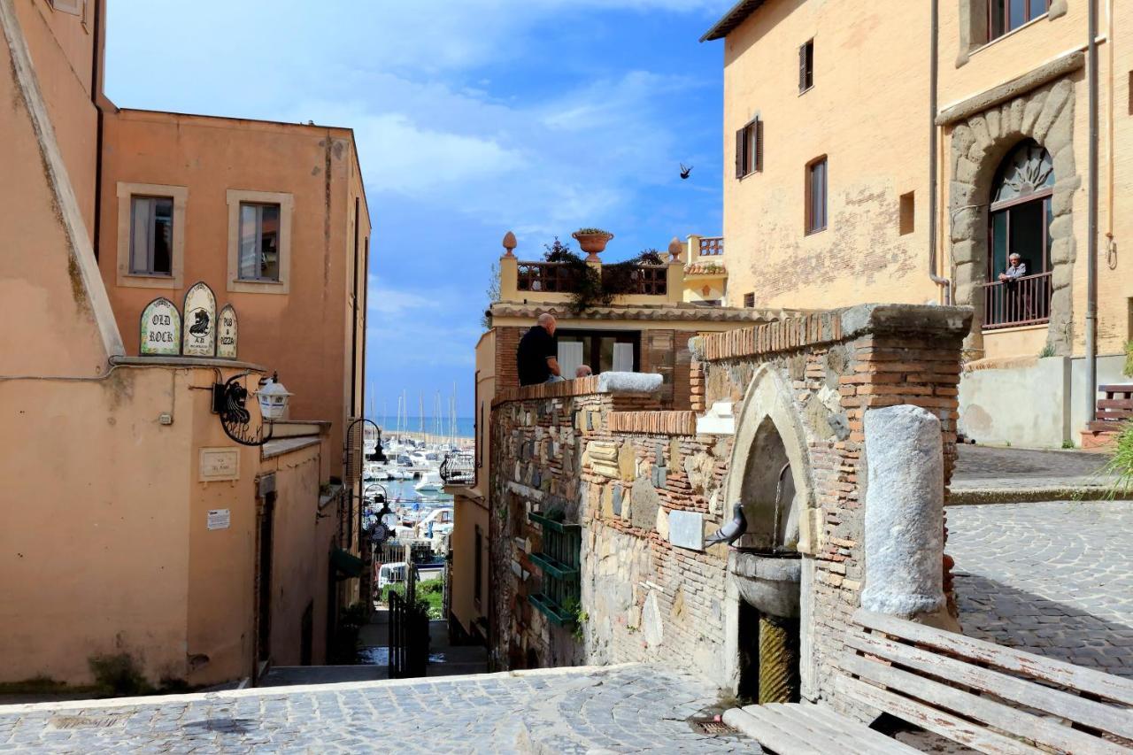 Il Borgo Luxury Suites Nettuno Exterior photo